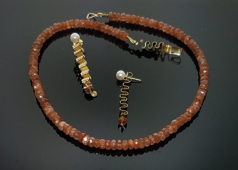 14K gold & Sunstone